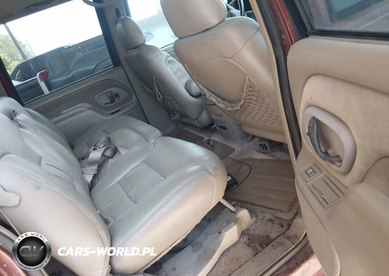 1998 Chevrolet Suburban 1500 VIN:3GNEC16R9WG108735 - 8
