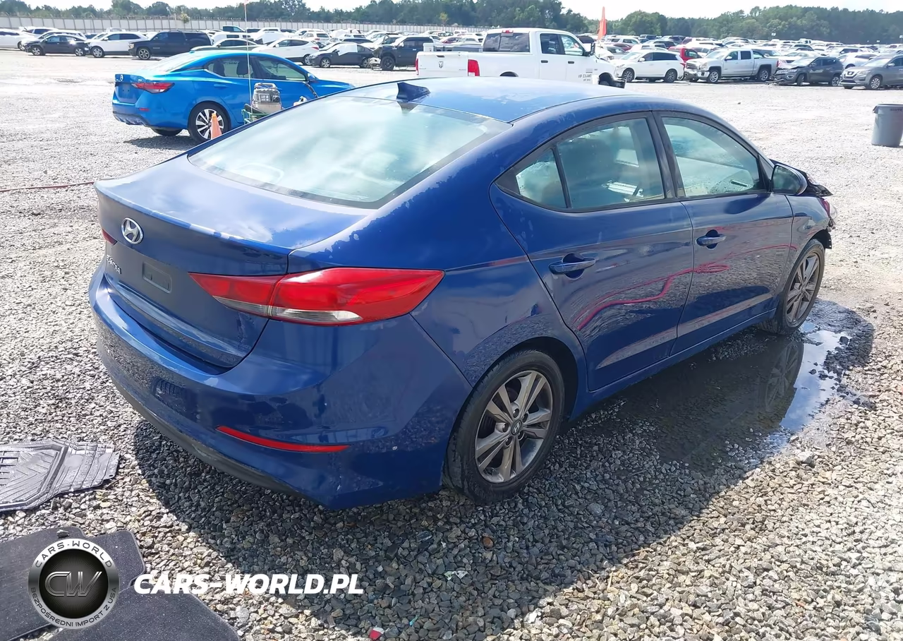 2017 Hyundai Elantra Se VIN:5NPD84LF5HH042308 - 4