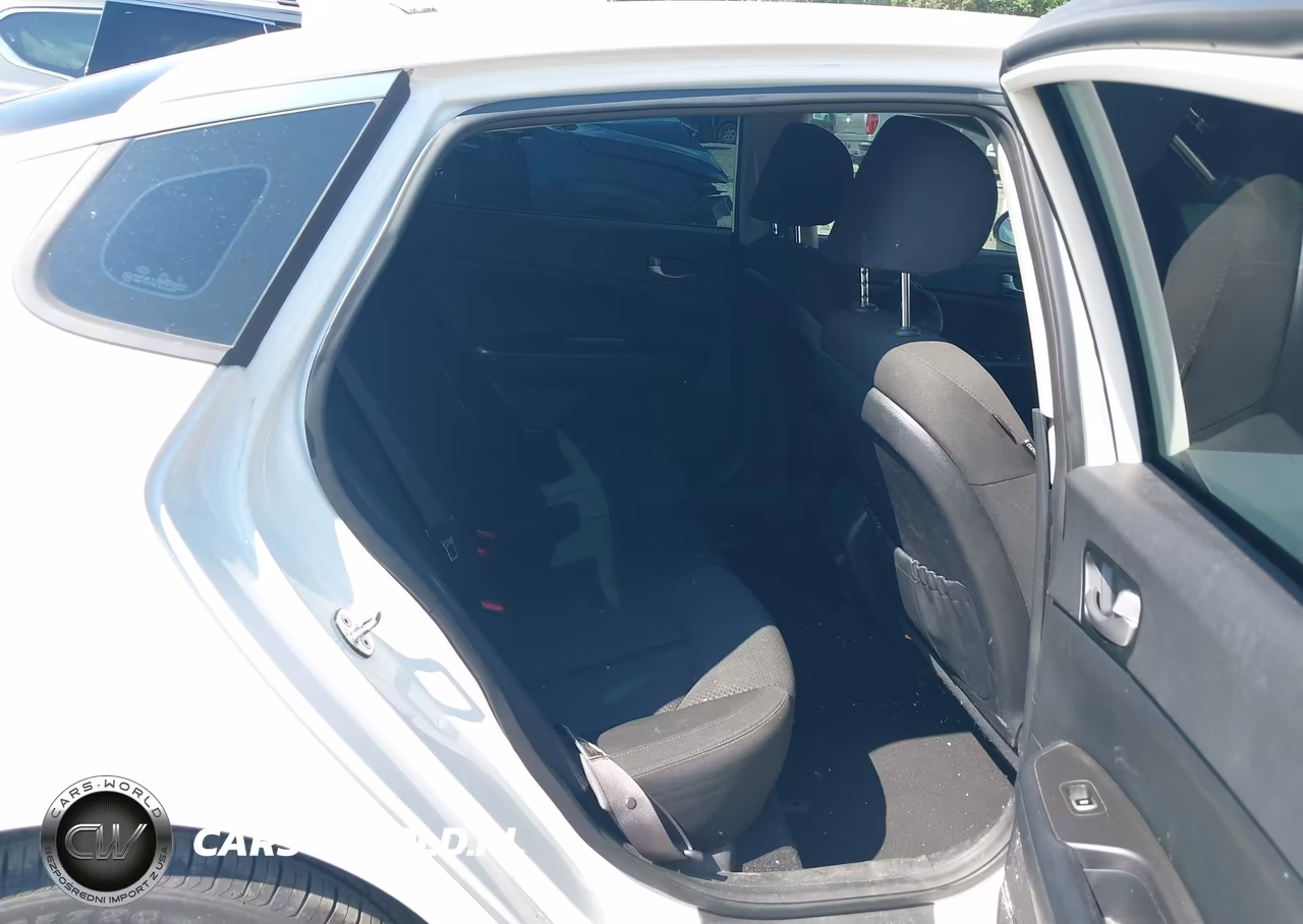 2016 Kia Optima Lx VIN:KNAGT4L39G5099608 - 8