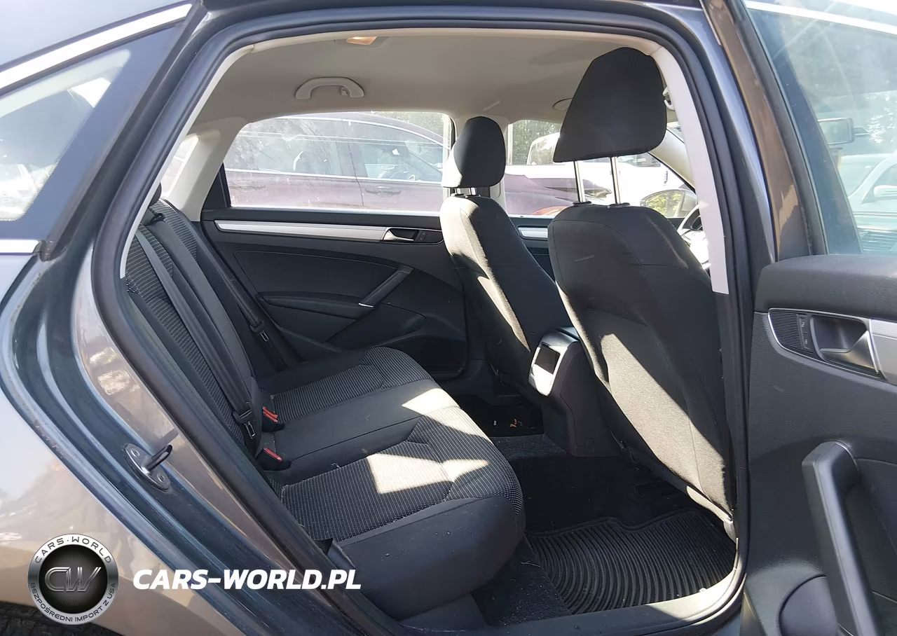 2017 Volkswagen Passat 1.8T S VIN:1VWAT7A38HC052755 - 8