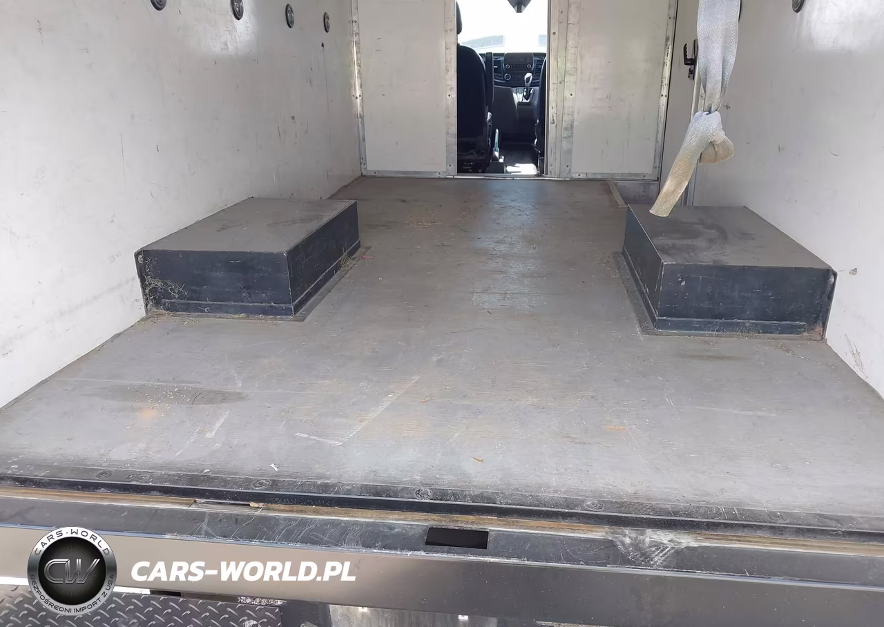 2022 Ford Transit-350 Cutaway VIN:1FDBF6P82NKA55126 - 12