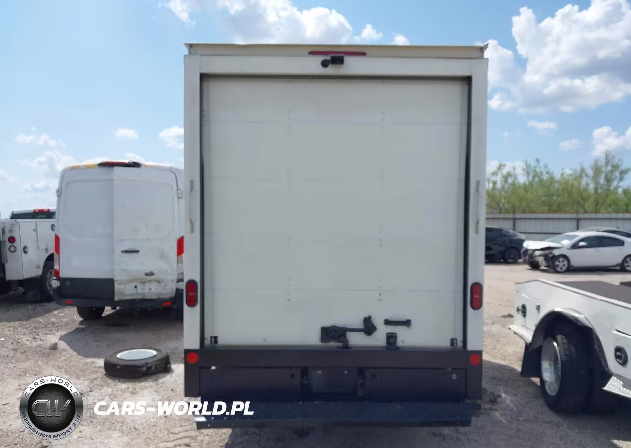 2022 Ford Transit-350 Cutaway VIN:1FDBF6P82NKA55126 - 16