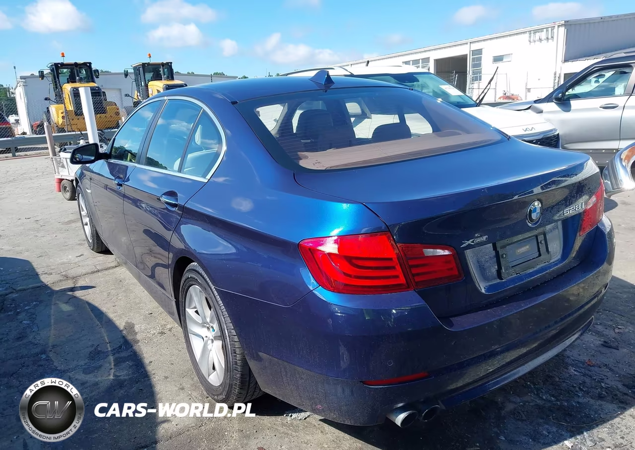 2013 BMW 528I xDrive VIN:WBAXH5C58DD112651 - 3