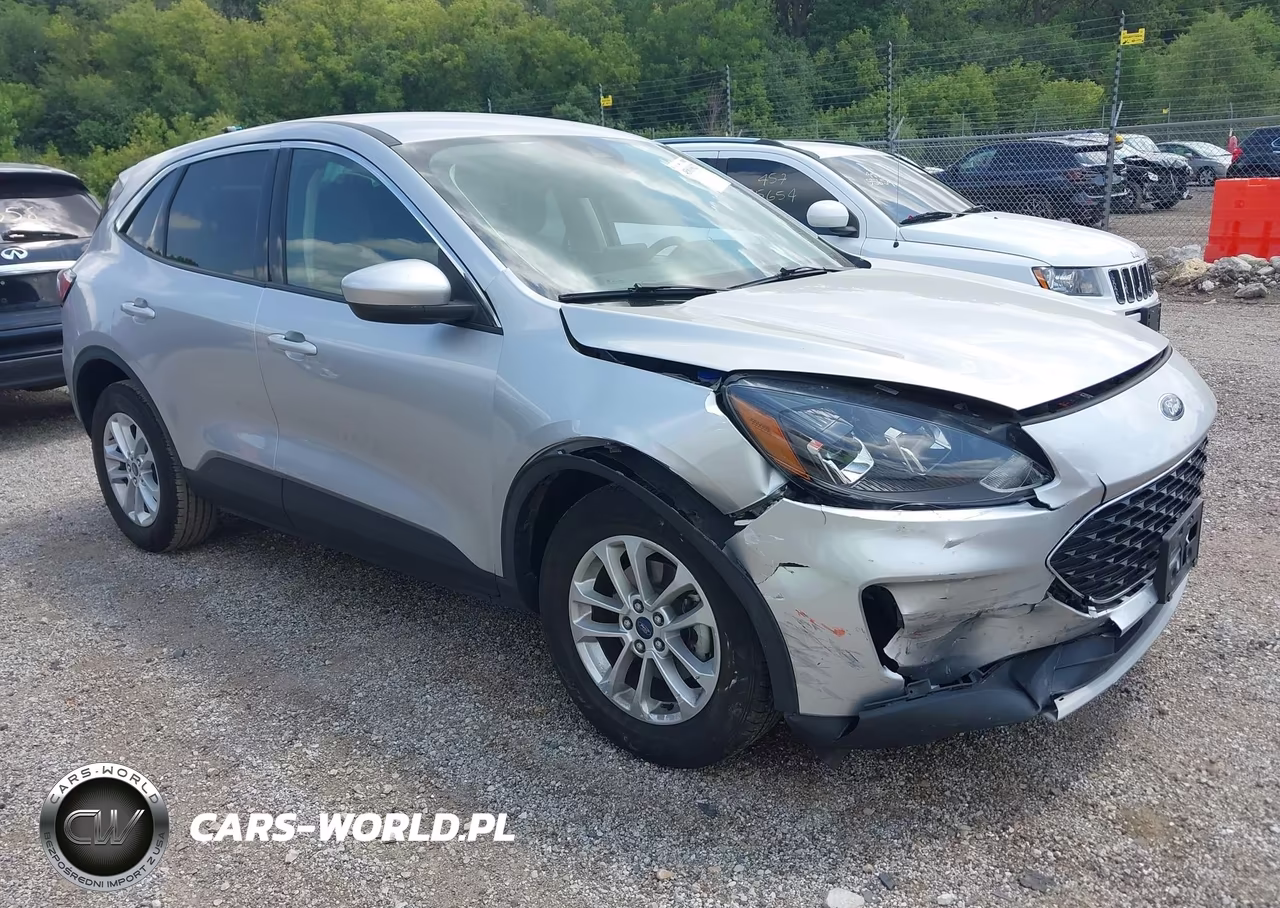 2020 Ford Escape Se