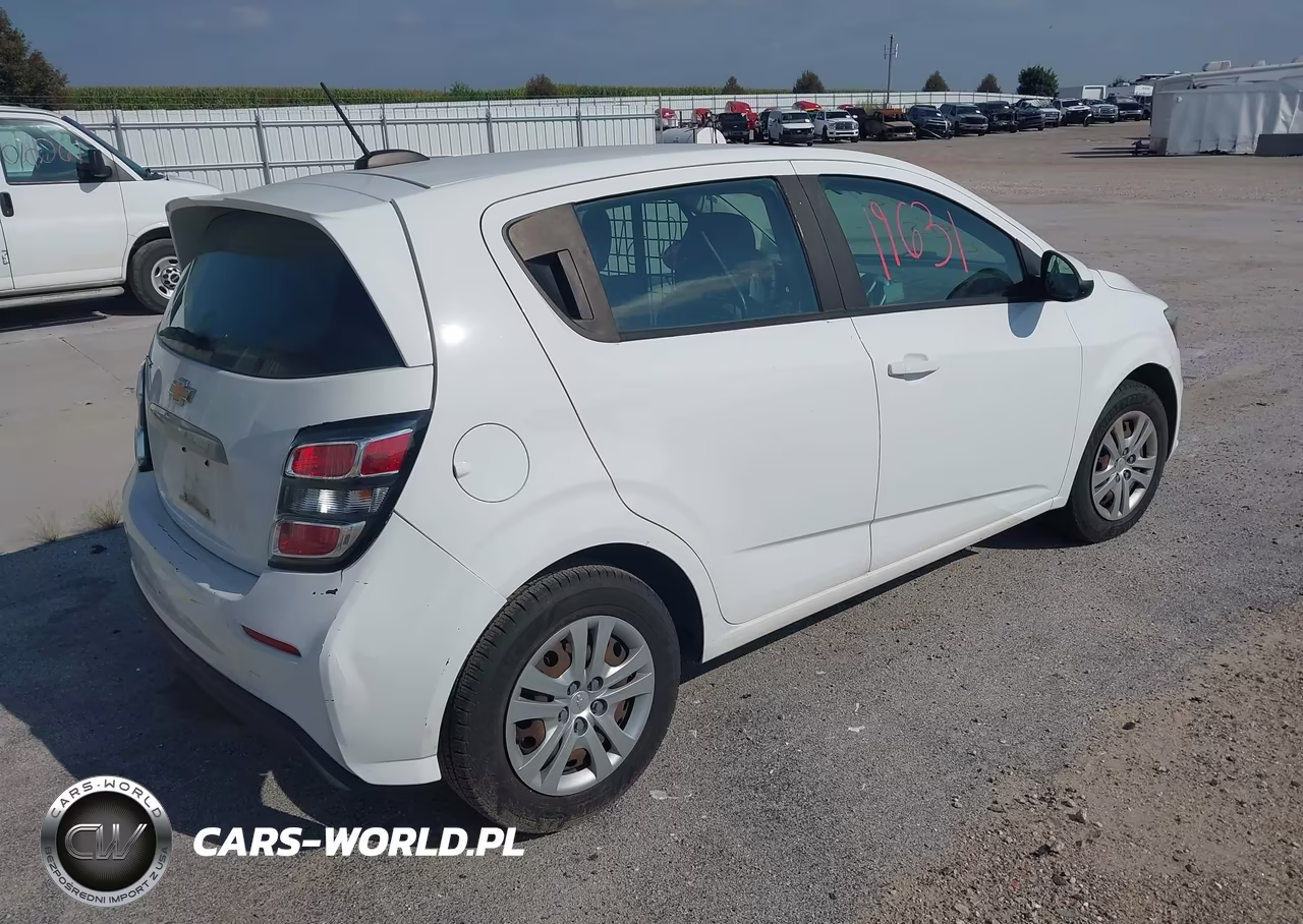 2018 Chevrolet Sonic Lt Auto VIN:1G1JG6SH3J4133568 - 4