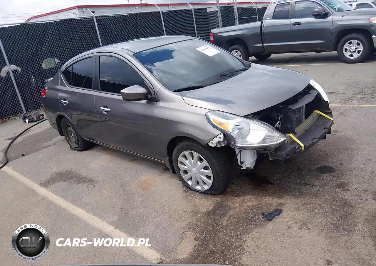 2015 Nissan Versa 1.6 Sv
