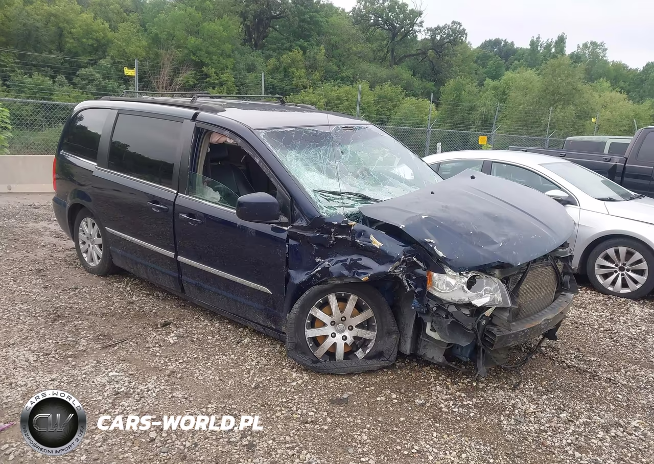 2015 Chrysler Town & Country Touring VIN:2C4RC1BG3FR626266 - 1