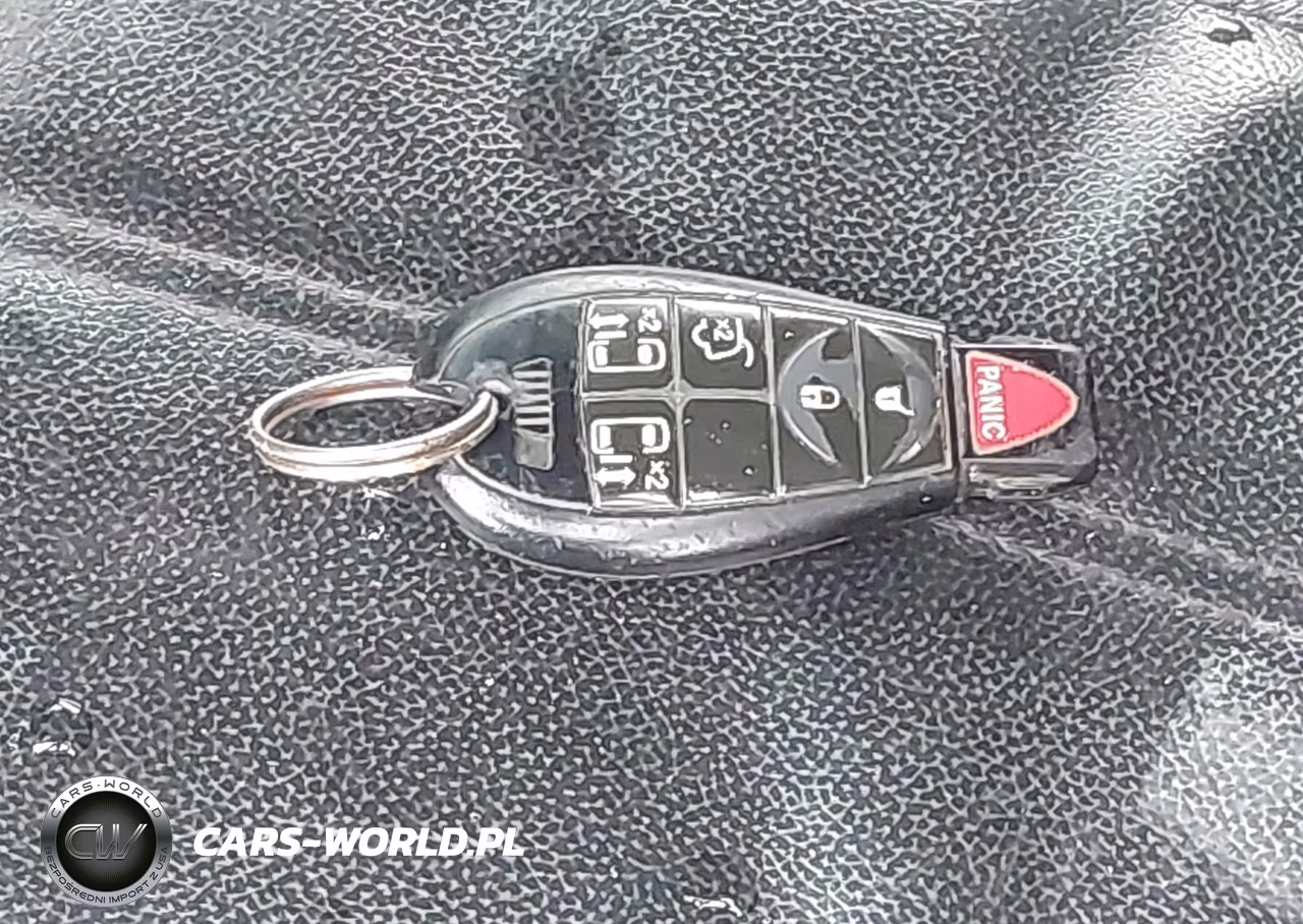 2015 Chrysler Town & Country Touring VIN:2C4RC1BG3FR626266 - 11