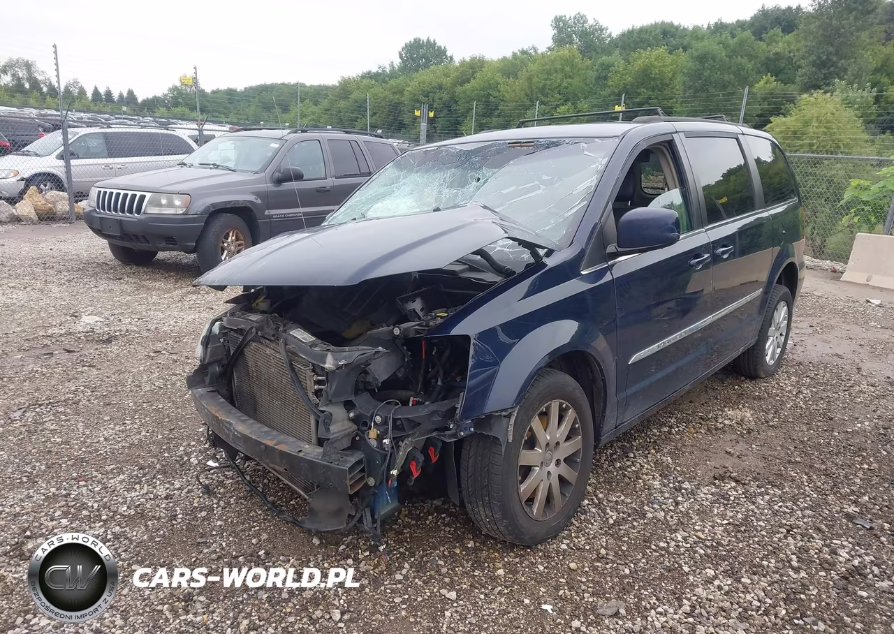 2015 Chrysler Town & Country Touring VIN:2C4RC1BG3FR626266 - 12