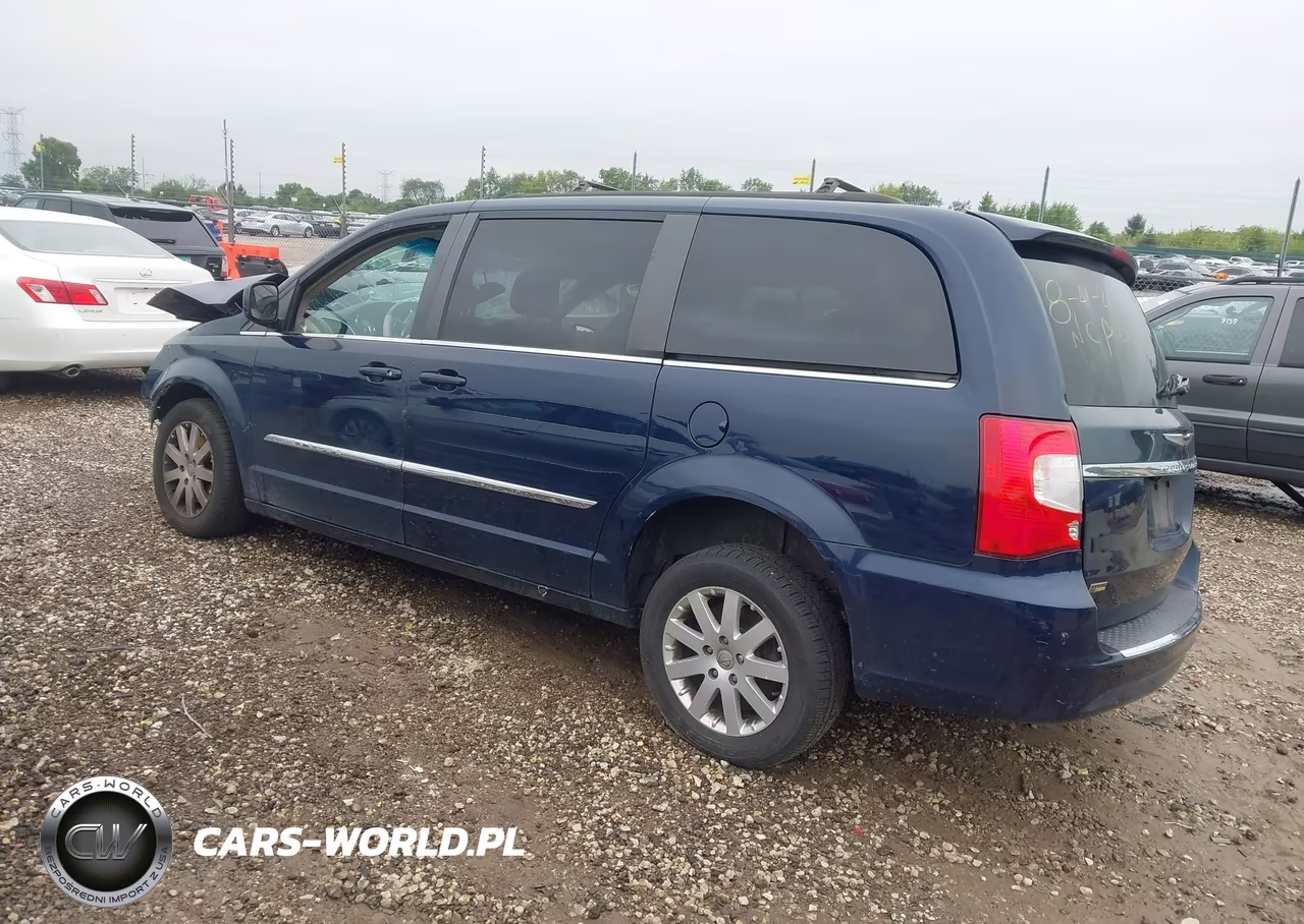 2015 Chrysler Town & Country Touring VIN:2C4RC1BG3FR626266 - 3