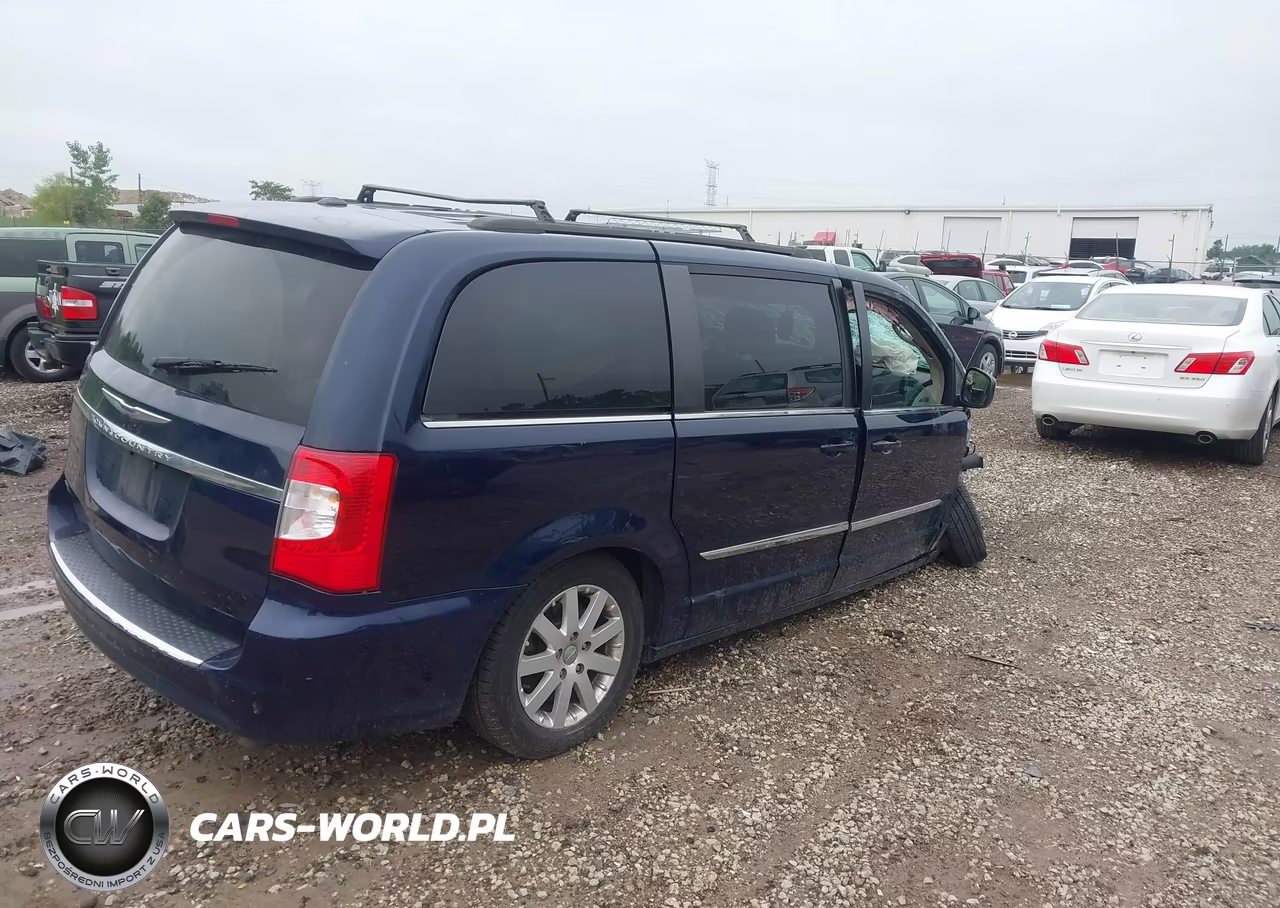 2015 Chrysler Town & Country Touring VIN:2C4RC1BG3FR626266 - 4