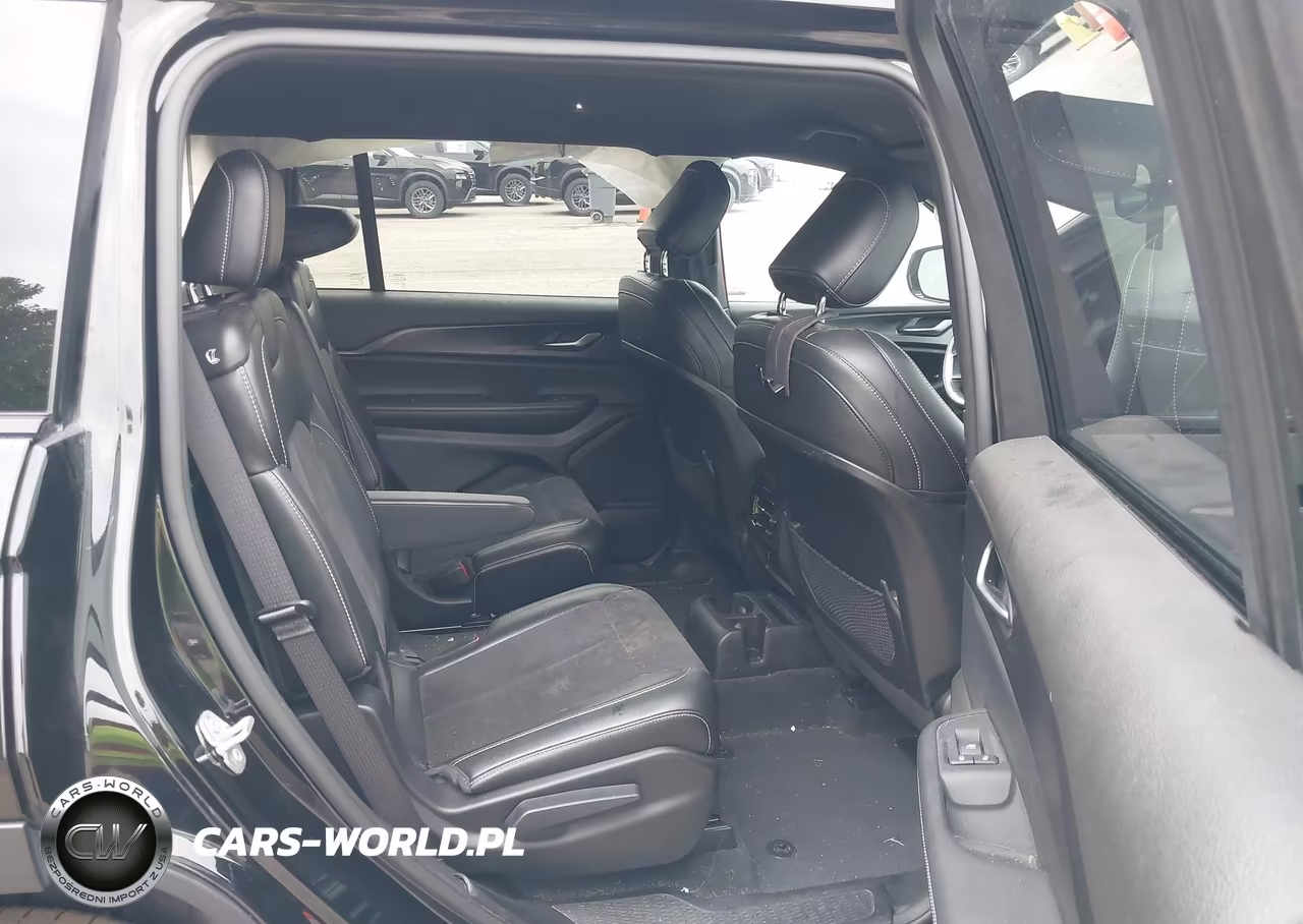 2023 Jeep Grand Cherokee L Altitude 4X4 VIN:1C4RJKAG8P8834735 - 8