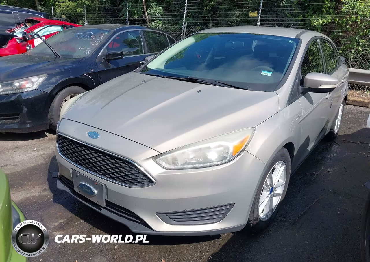 2015 Ford Focus Se VIN:1FADP3F26FL202135 - 2