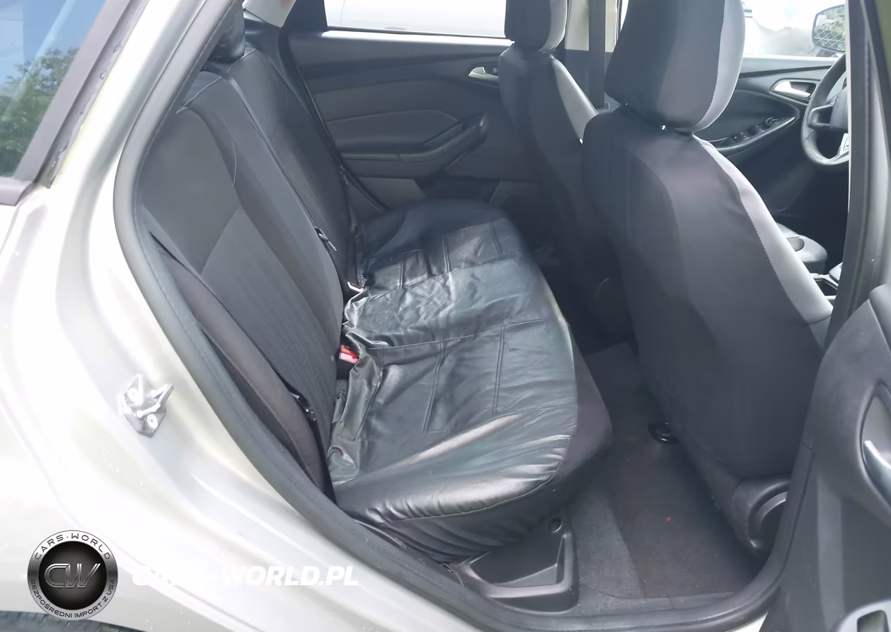 2015 Ford Focus Se VIN:1FADP3F26FL202135 - 8