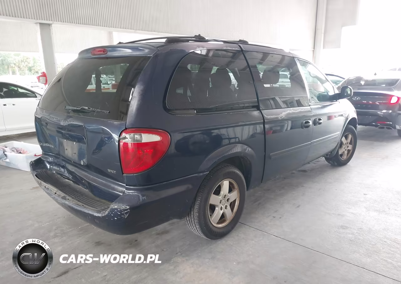 2005 Dodge Grand Caravan Sxt VIN:2D4GP44L35R516679 - 4