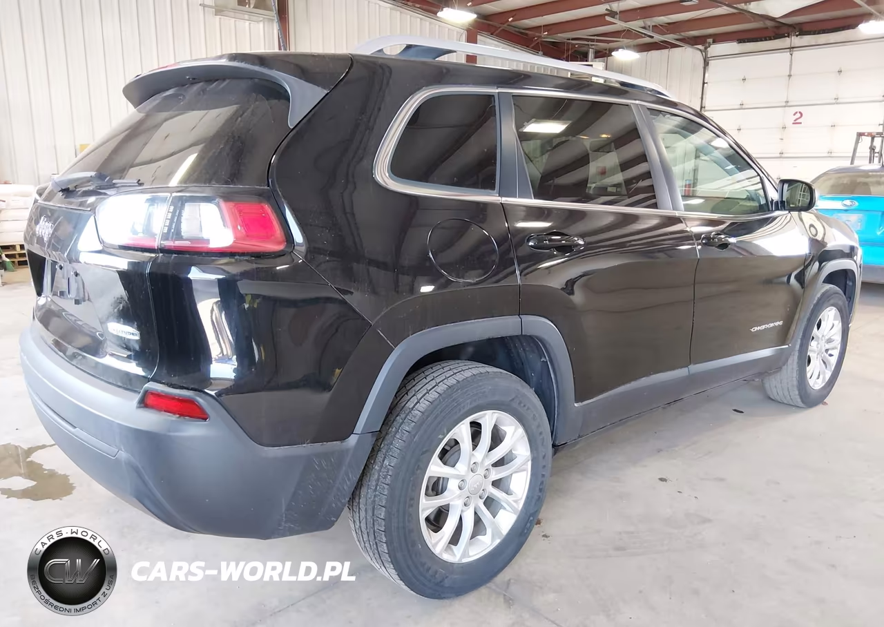 2019 Jeep Cherokee Latitude 4X4 VIN:1C4PJMCB7KD406756 - 4