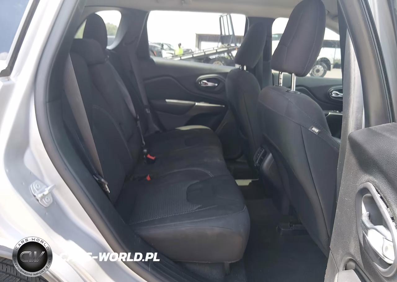 2020 Jeep Cherokee Latitude Fwd VIN:1C4PJLCB2LD595473 - 8