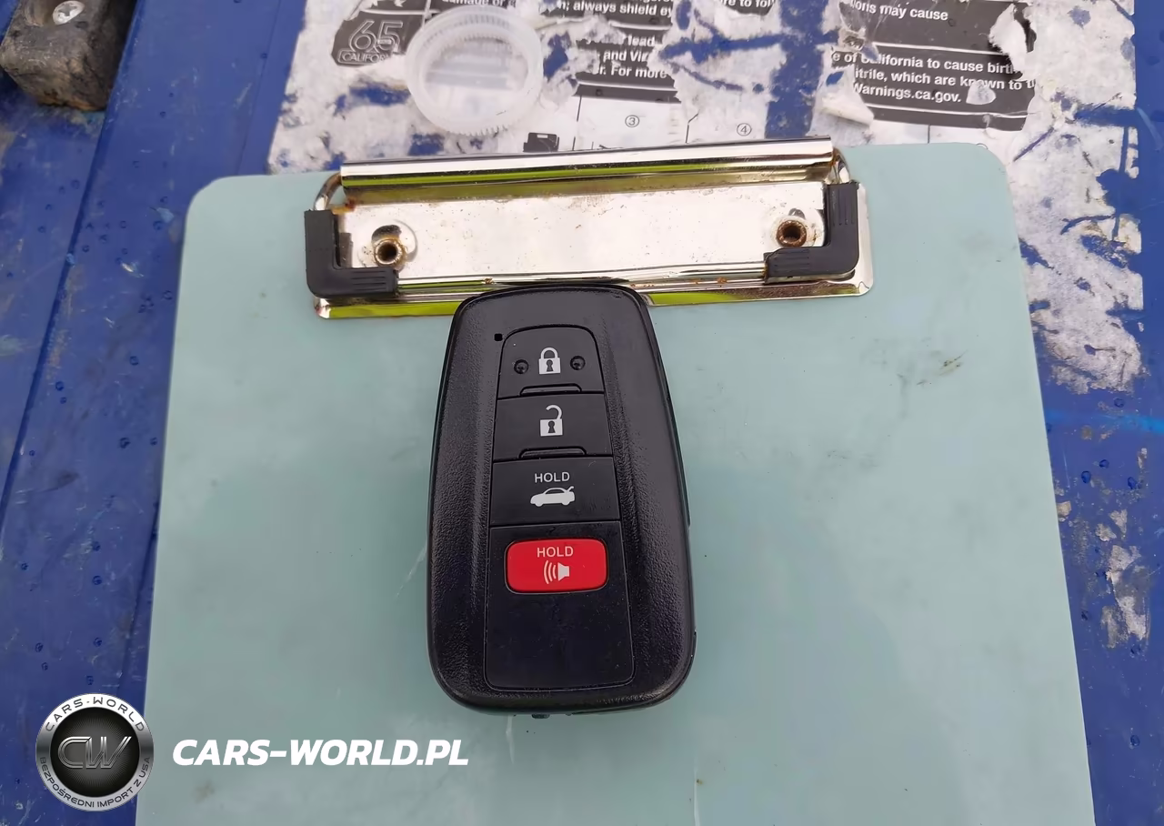 2018 Toyota Camry Le VIN:4T1B11HK5JU621628 - 11