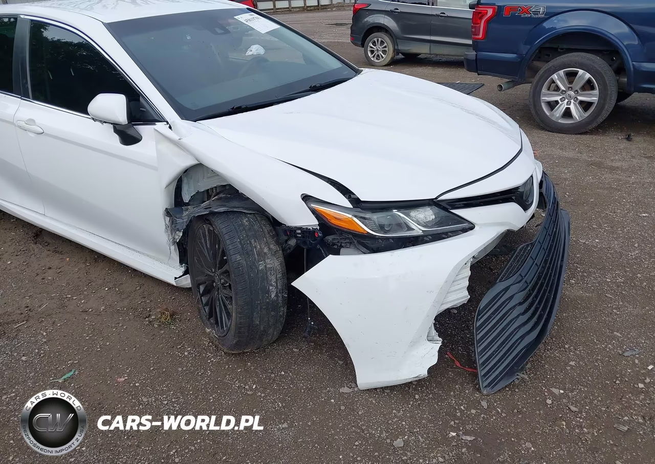 2018 Toyota Camry Le VIN:4T1B11HK5JU621628 - 6