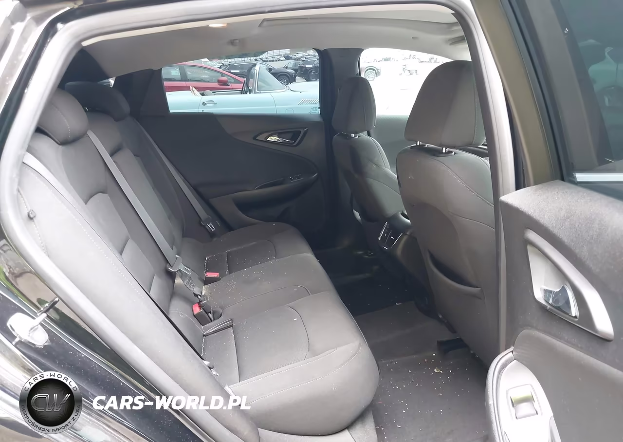 2019 Chevrolet Malibu Lt VIN:1G1ZD5ST7KF126915 - 8