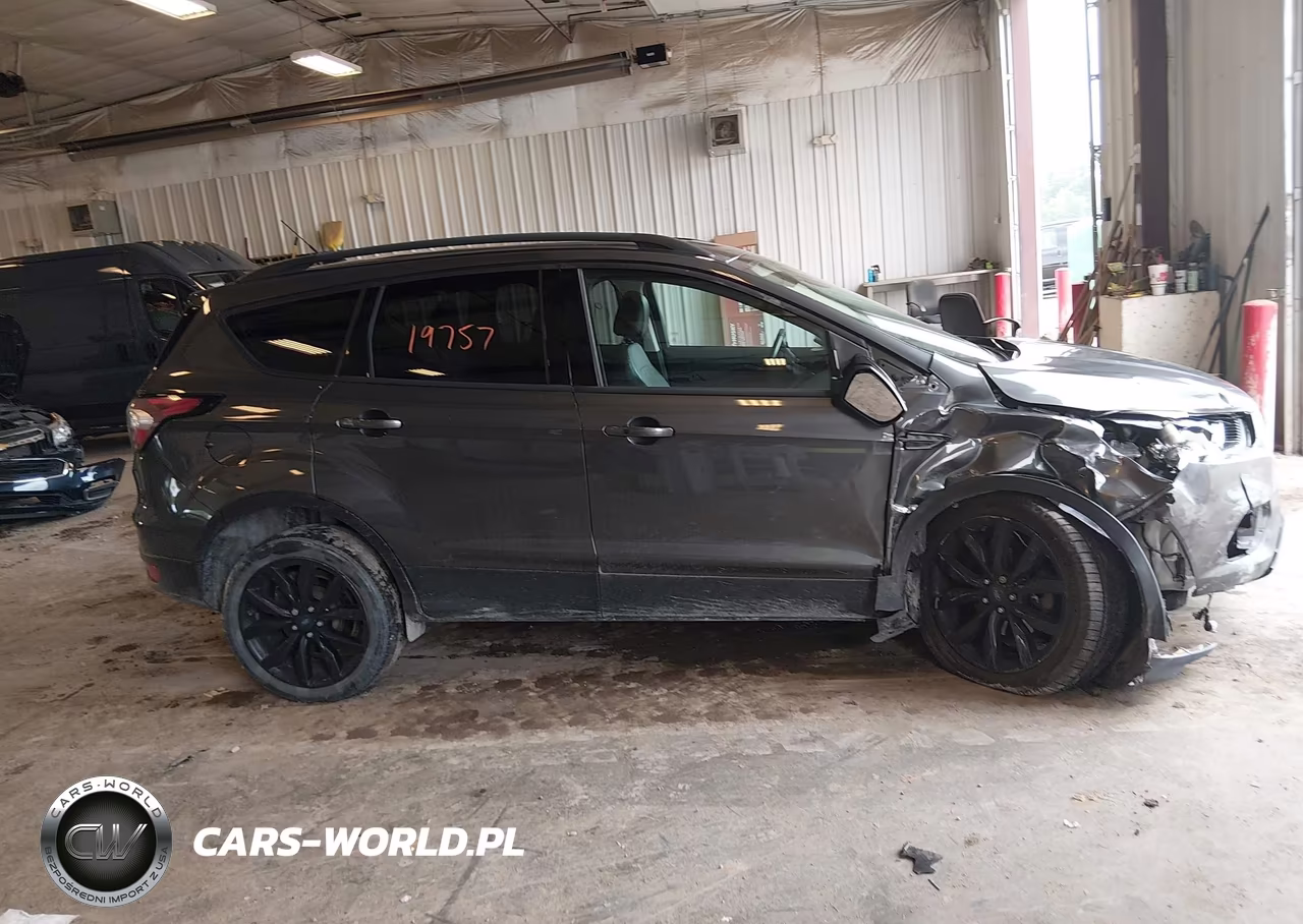2017 Ford Escape Titanium VIN:1FMCU9J95HUE70477 - 12