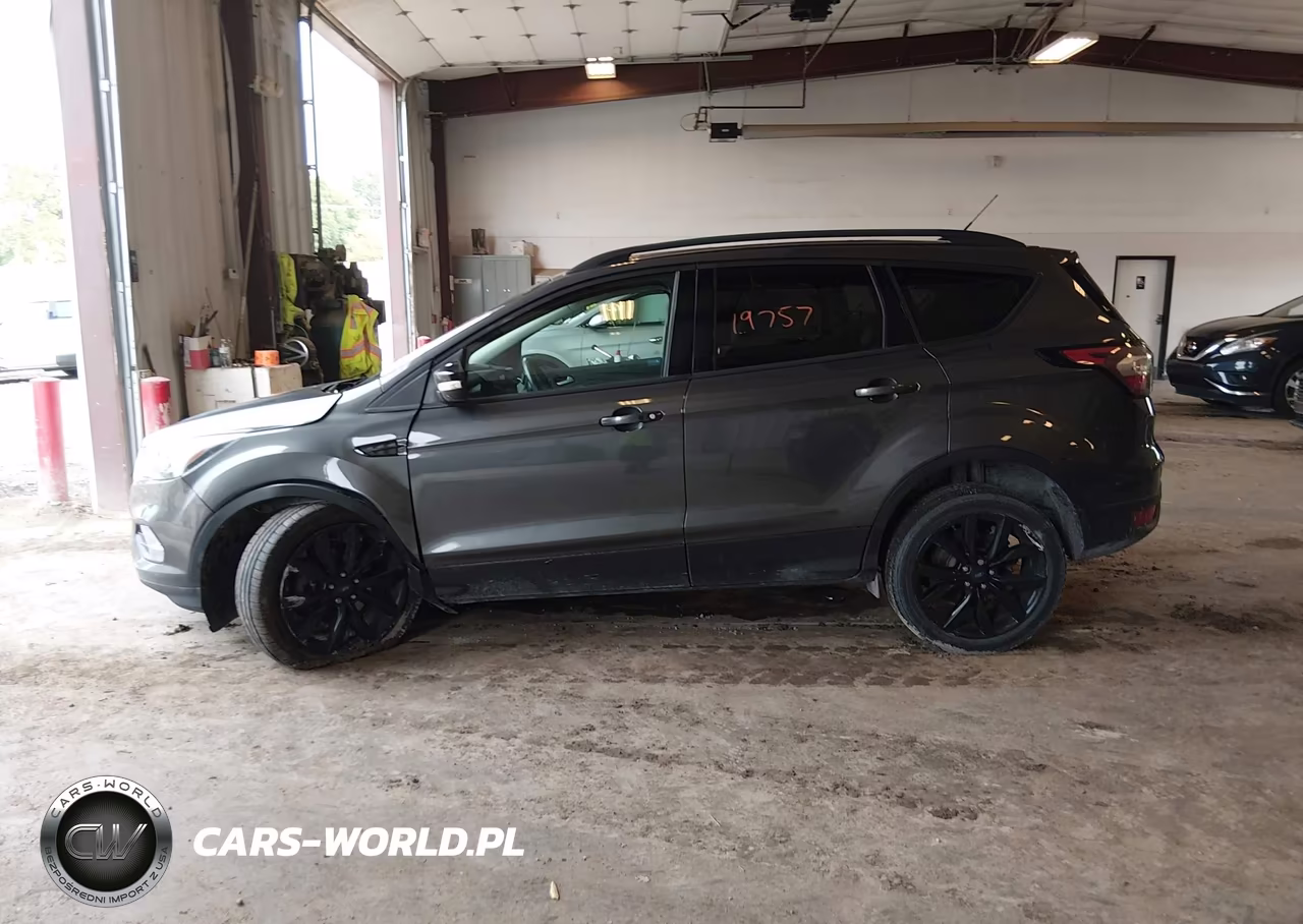 2017 Ford Escape Titanium VIN:1FMCU9J95HUE70477 - 13