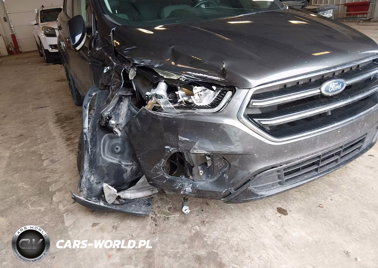 2017 Ford Escape Titanium VIN:1FMCU9J95HUE70477 - 6
