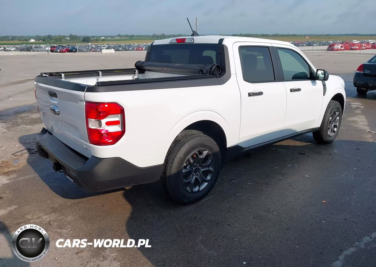 2024 Ford Maverick Xlt VIN:3FTTW8J99RRB42156 - 4