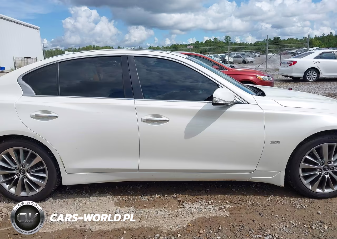2018 Infiniti Q50 3.0T Luxe VIN:JN1EV7AP6JM362939 - 13