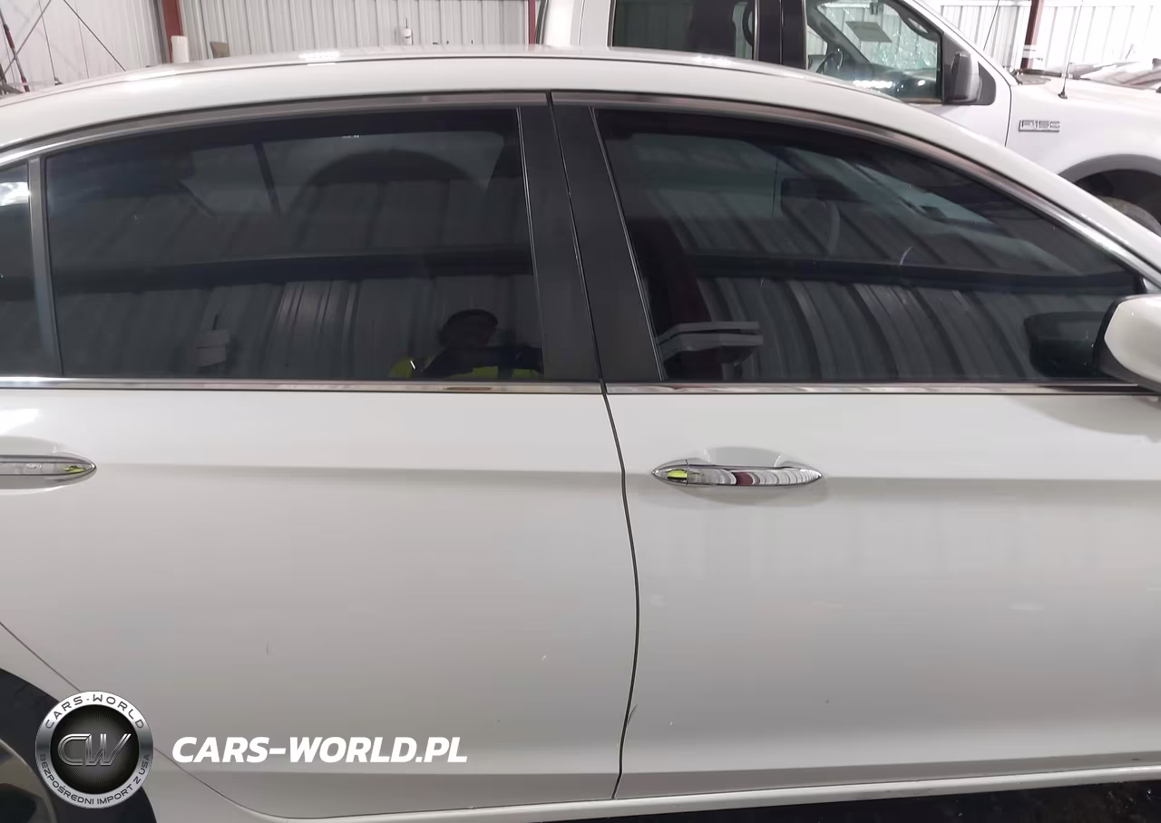 2015 Honda Accord Sport VIN:1HGCR2F57FA251877 - 14