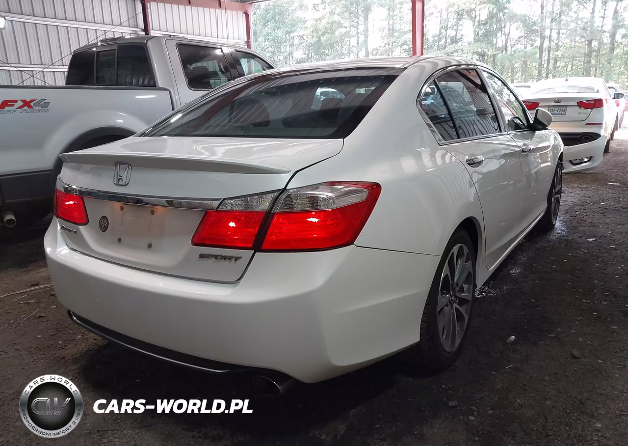 2015 Honda Accord Sport VIN:1HGCR2F57FA251877 - 4