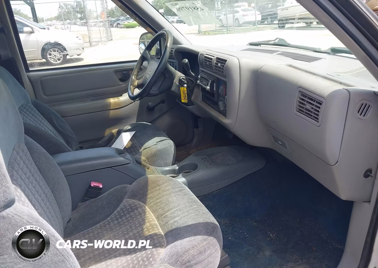 1997 Chevrolet S-10 Fleetside VIN:1GCCS14X7V8190179 - 5