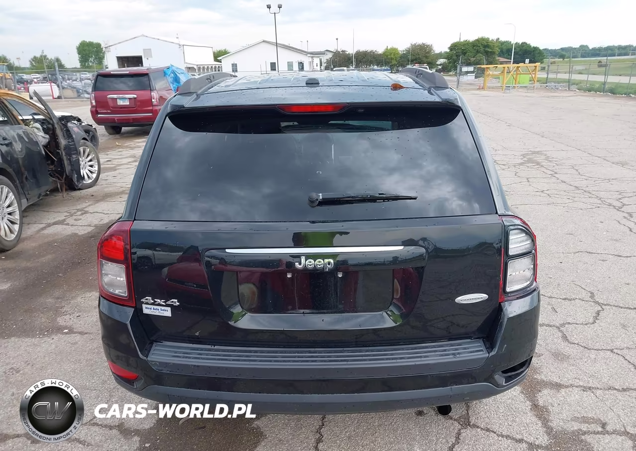 2014 Jeep Compass Latitude VIN:1C4NJDEB7ED670990 - 17