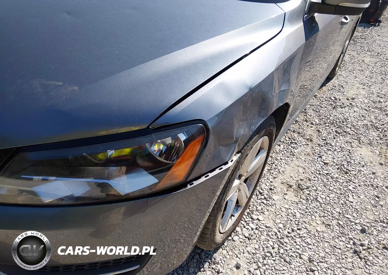 2015 Volkswagen Passat 1.8T Se VIN:1VWBS7A30FC055895 - 12