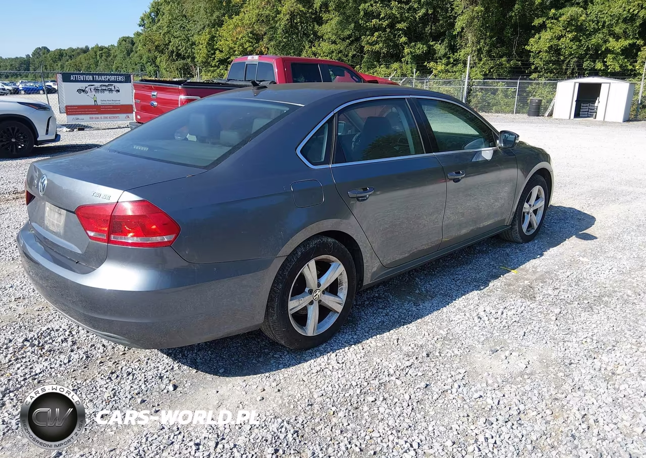 2015 Volkswagen Passat 1.8T Se VIN:1VWBS7A30FC055895 - 4