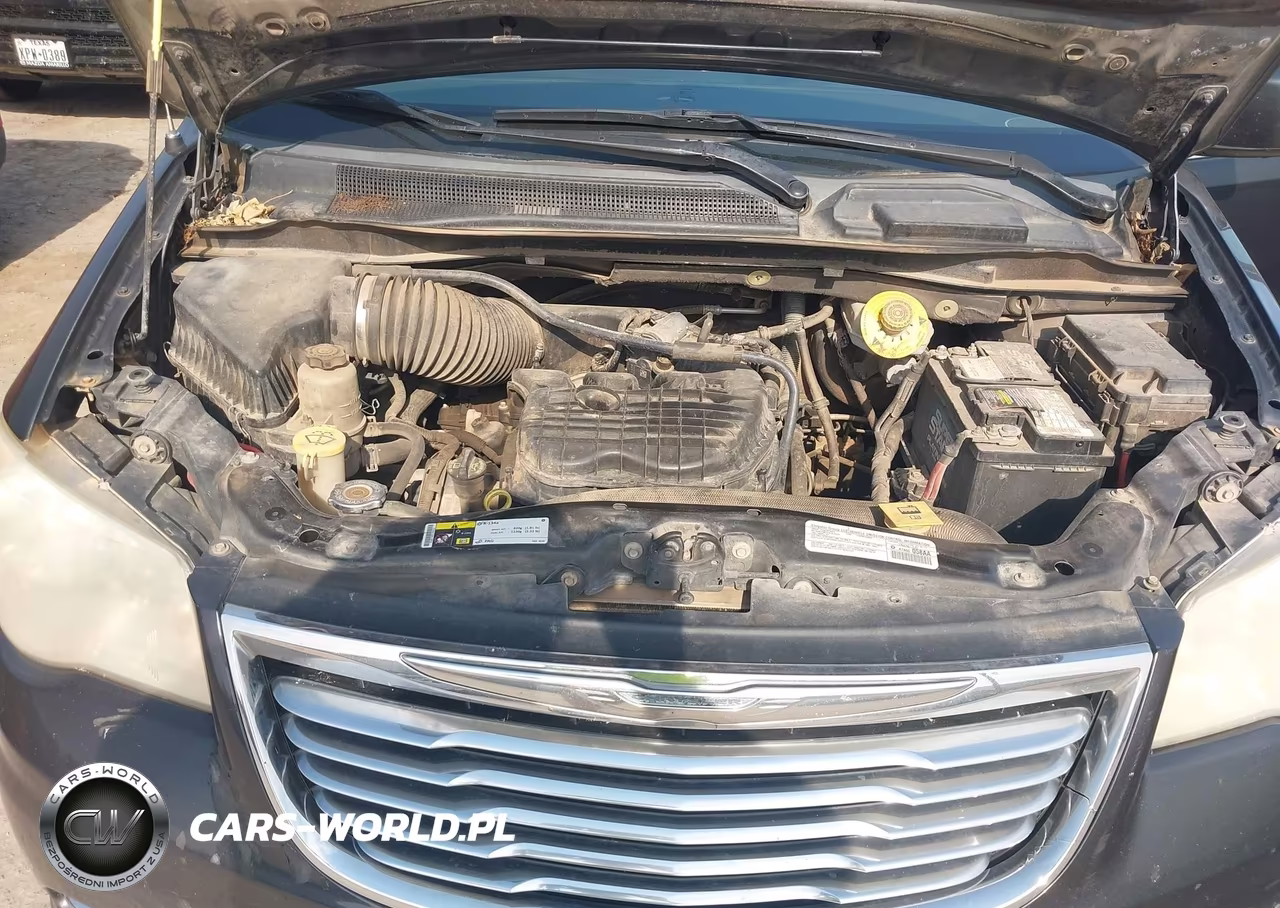 2014 Chrysler Town & Country Touring VIN:2C4RC1BGXER216904 - 10