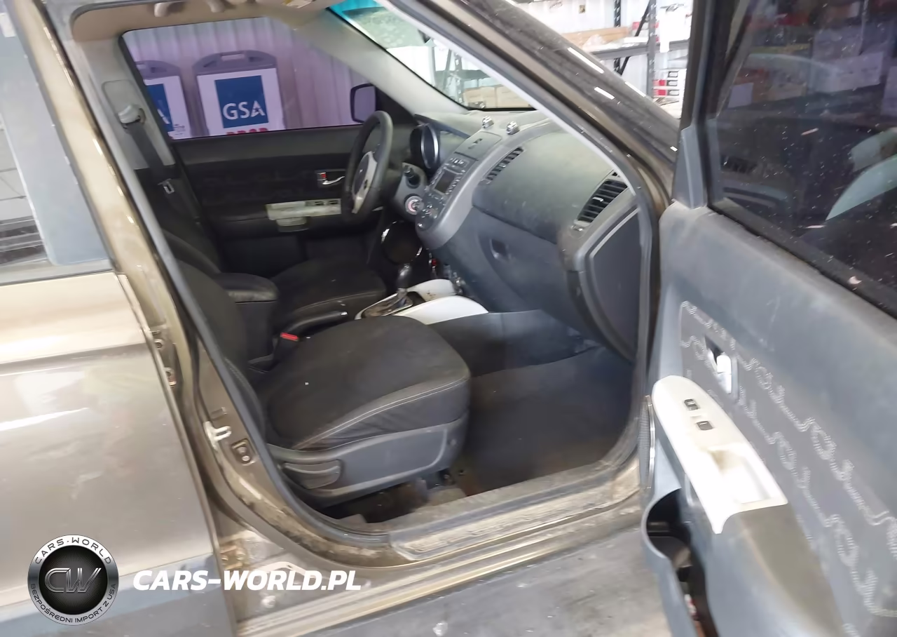 2012 Kia Soul + VIN:KNDJT2A62C7380304 - 5