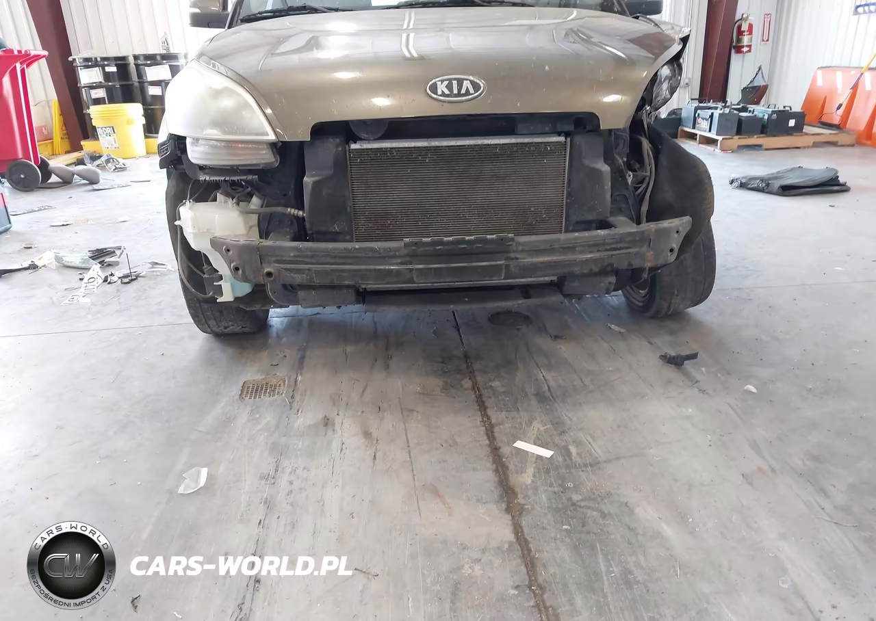2012 Kia Soul + VIN:KNDJT2A62C7380304 - 6