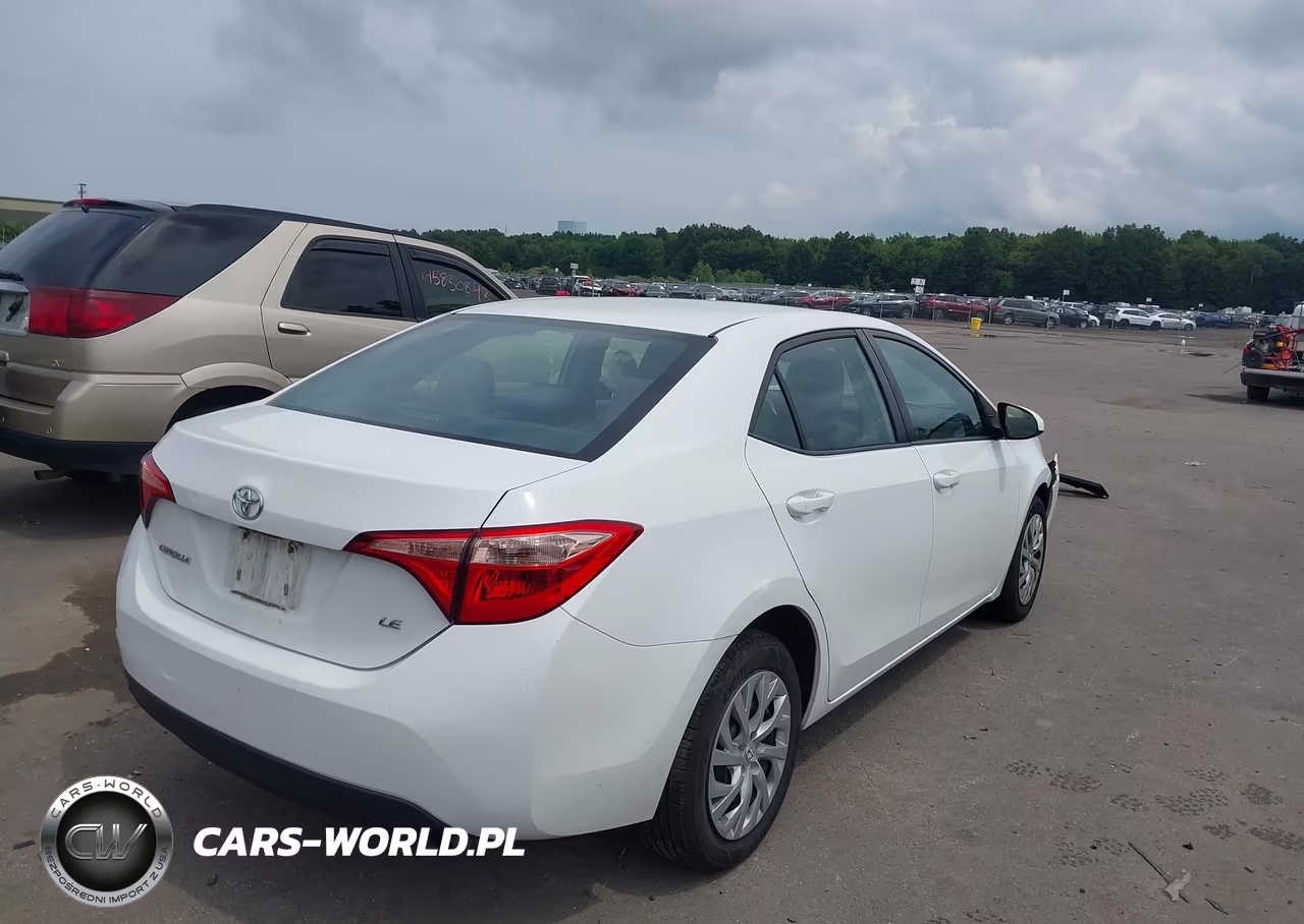 2017 Toyota Corolla Le VIN:2T1BURHE8HC874034 - 4