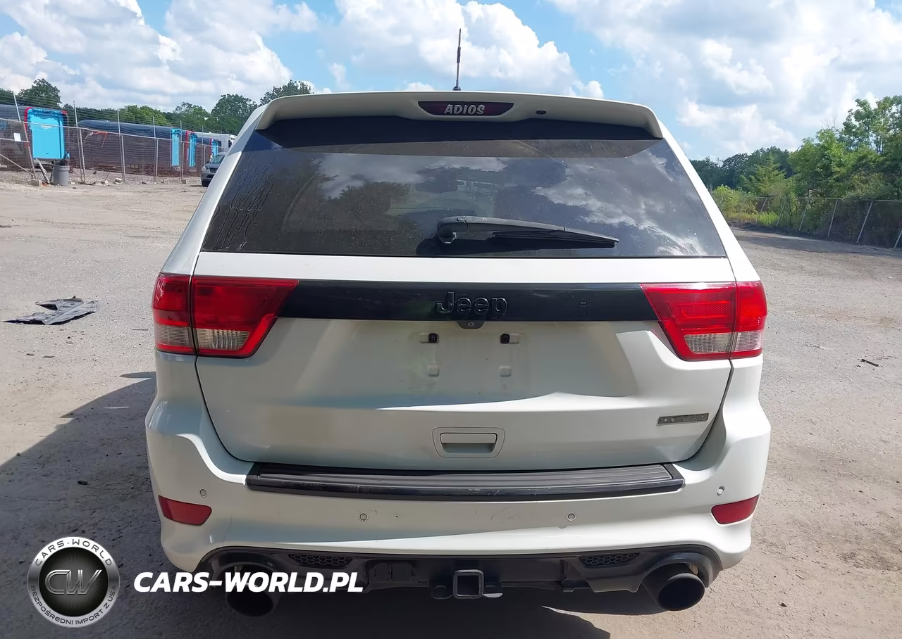 2013 Jeep Grand Cherokee Srt8 Alpine VIN:1C4RJFDJ0DC541323 - 17