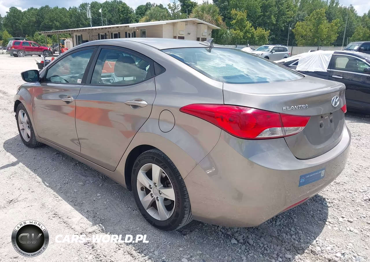 2013 Hyundai Elantra Gls VIN:5NPDH4AEXDH312184 - 3