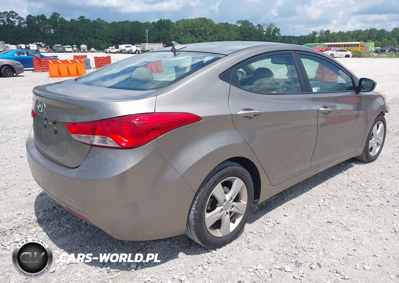 2013 Hyundai Elantra Gls VIN:5NPDH4AEXDH312184 - 4