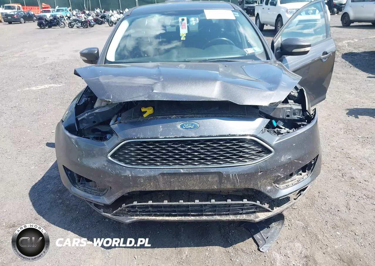 2016 Ford Focus Se VIN:1FADP3F23GL224711 - 6