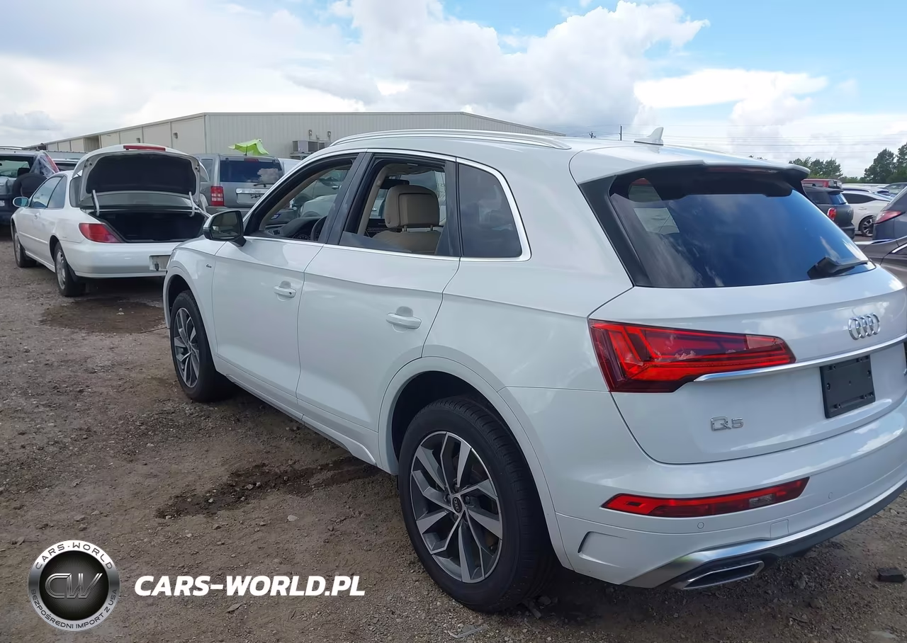 2023 Audi Q5 Premium Plus 45 Tfsi S Line Quattro VIN:WA1EAAFYXP2113047 - 3