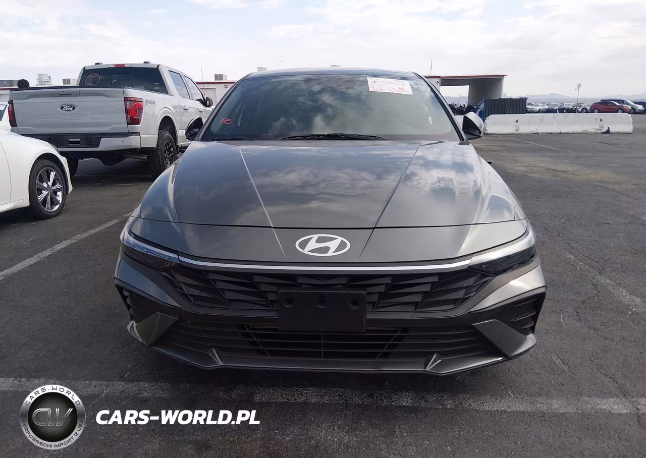 2025 Hyundai Elantra Sel Sport VIN:KMHLM4DG1SU906231 - 12