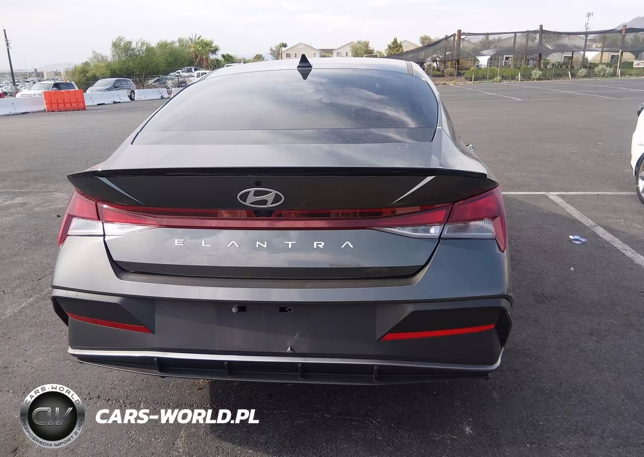 2025 Hyundai Elantra Sel Sport VIN:KMHLM4DG1SU906231 - 16