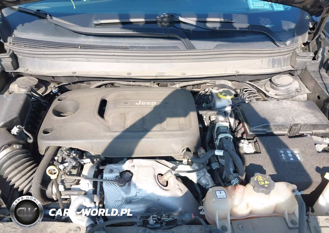 2019 Jeep Cherokee Latitude Plus 4X4 VIN:1C4PJMLN7KD213727 - 10