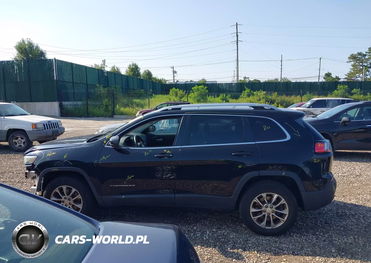 2019 Jeep Cherokee Latitude Plus 4X4 VIN:1C4PJMLN7KD213727 - 14