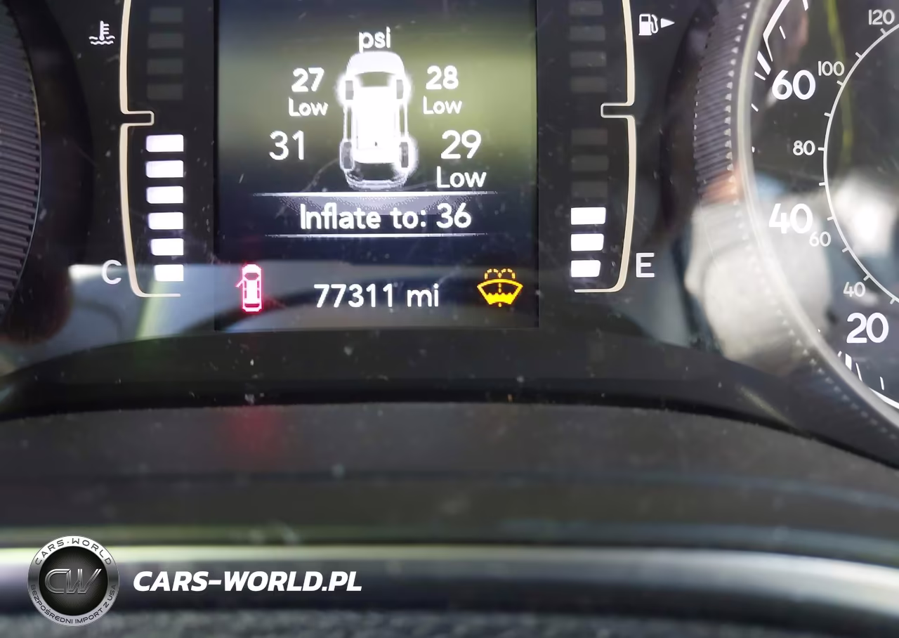 2019 Jeep Cherokee Latitude Plus 4X4 VIN:1C4PJMLN7KD213727 - 15