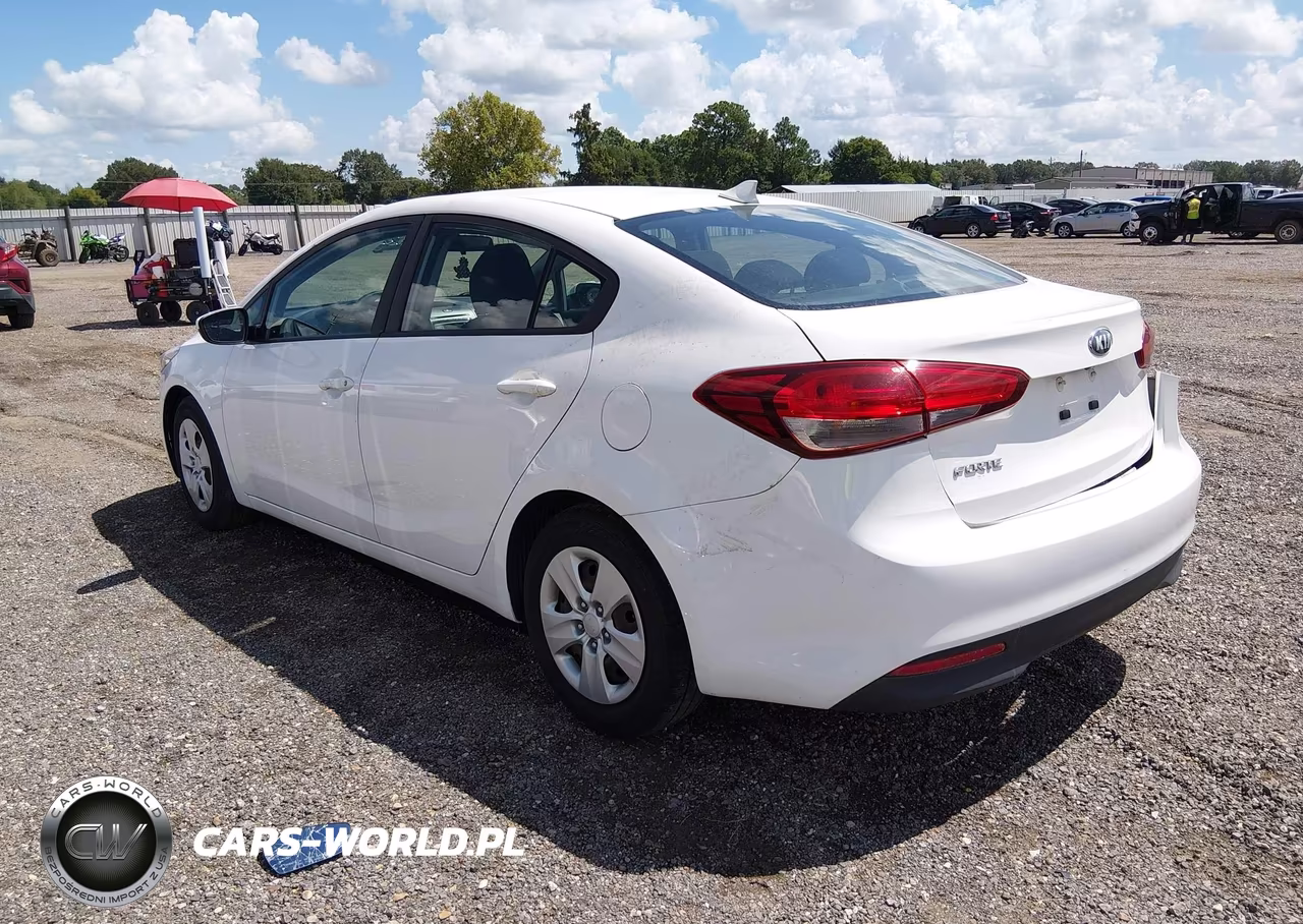 2018 Kia Forte Lx VIN:3KPFK4A79JE276404 - 3